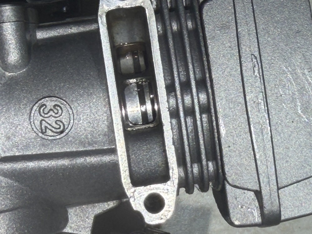 O.S. MAX 32 SX-H Pull Start engine With Muffler.