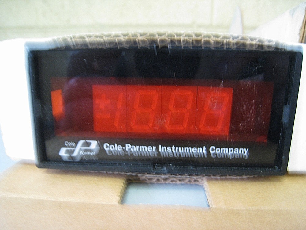 COLE-PARMER INSTRUMENT CO 93278-15 TC TYPE K PANEL METER