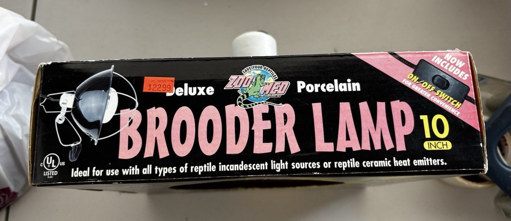 Zoo Med Deluxe Porcelain 10” Brooder Lamp