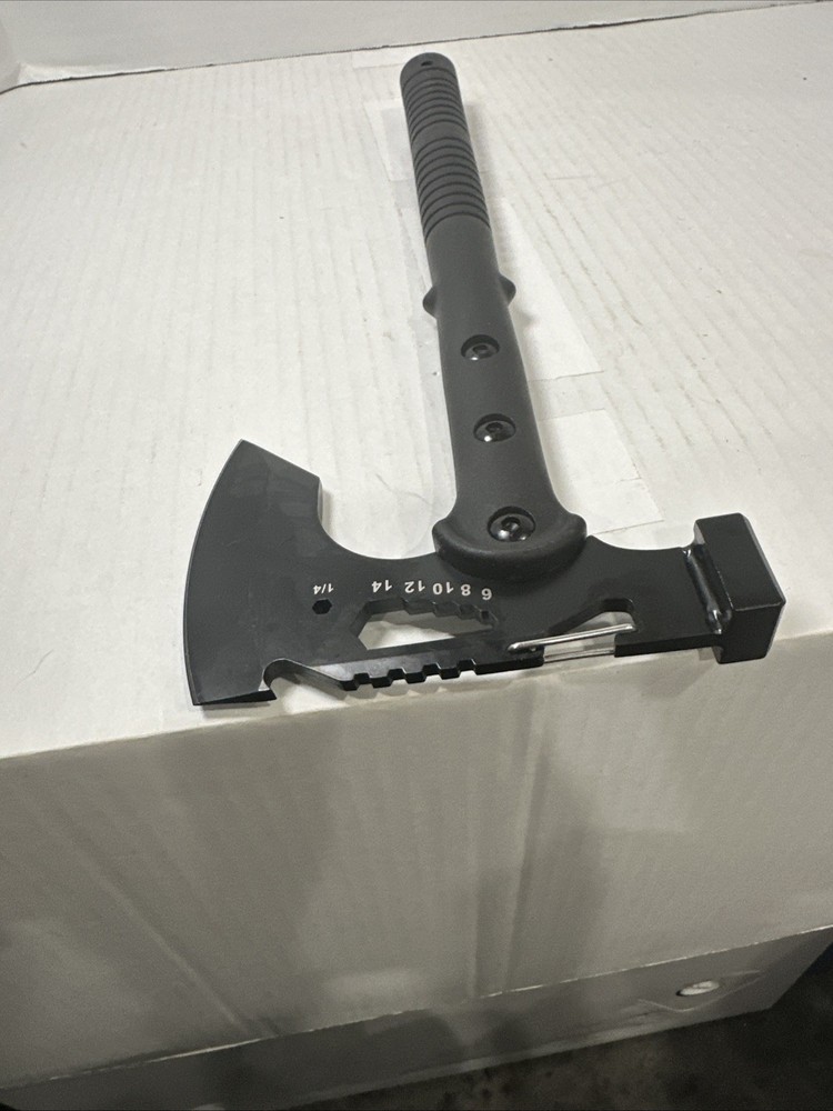 tactical axes hatchets