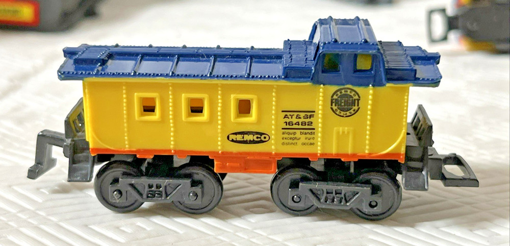 1990 Reno All Aboard Railroad Action Freight Train Set Incomplete