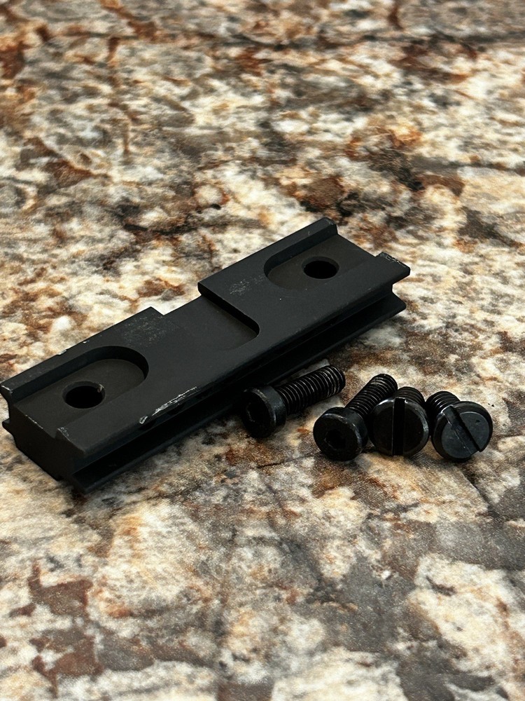 Aimpoint PRO QRP2 Mount