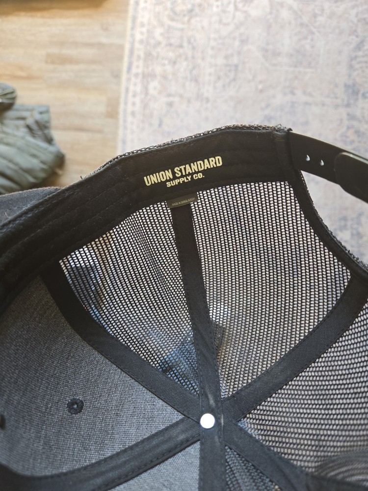 We Knife Exclusive Hat Blach Mesh Richardson Snapback