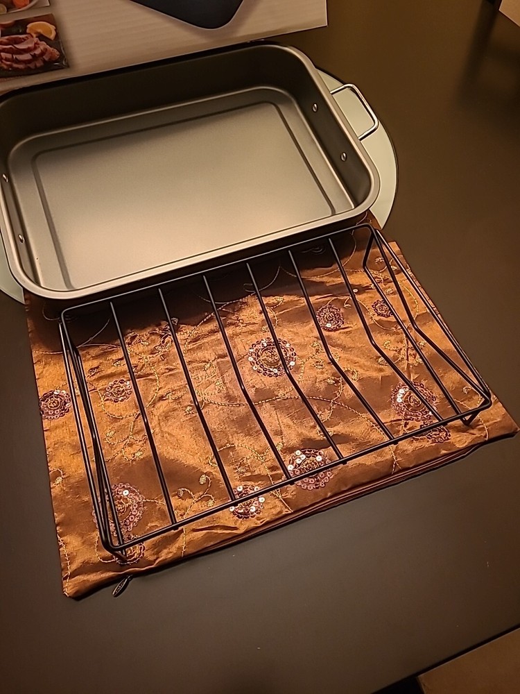 KITCHENWORTHY Kitchen Roasting Pan With V-Rack (NEW) #86