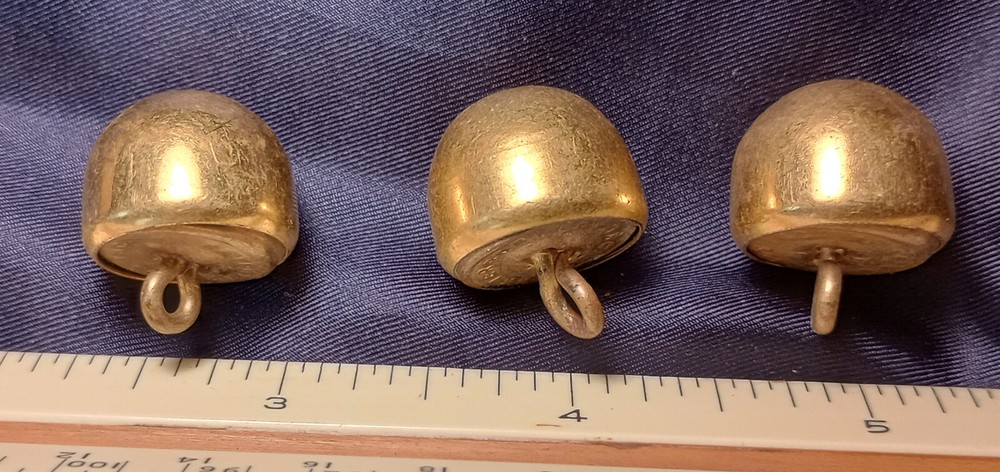 Waterbury spheriod brass doughboy buttons, 3