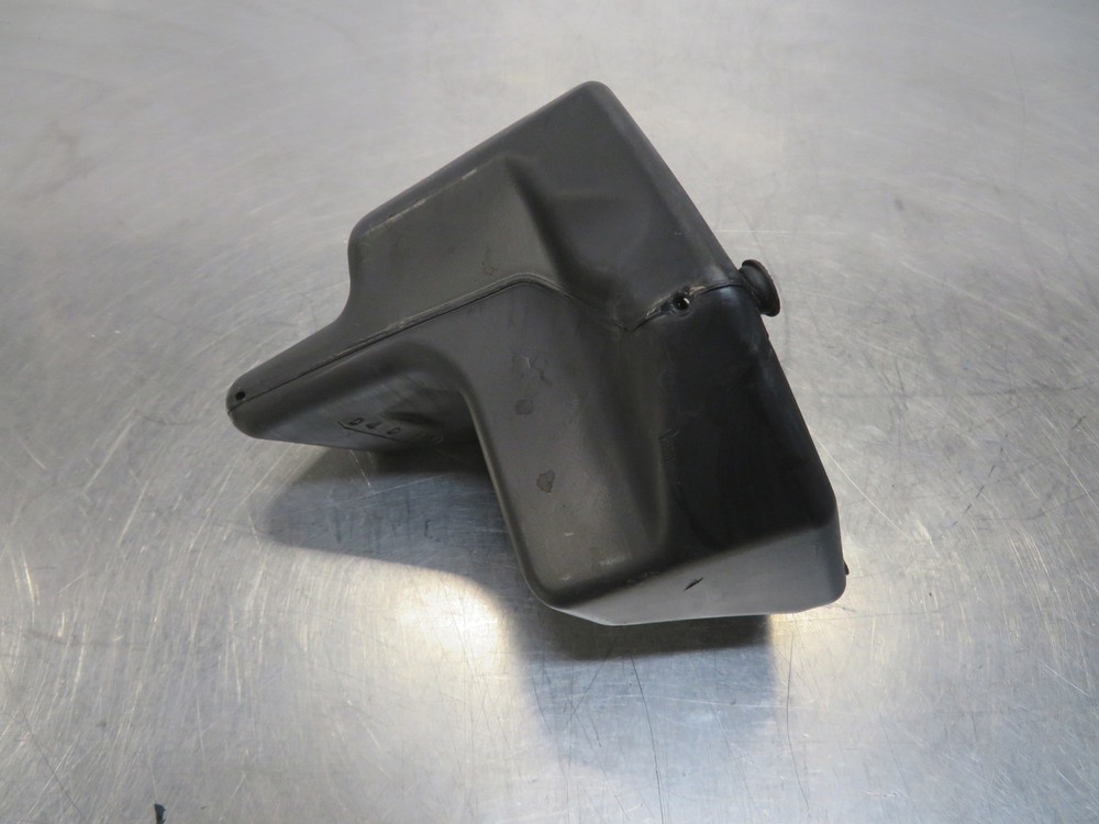 EB1164 2011 11 VICTORY VISION STANDARD FRONT SPEAKER HOUSING RH