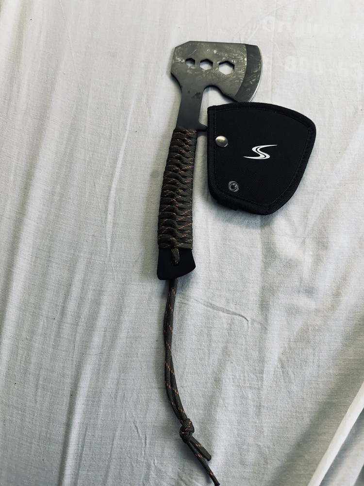 Tactical Small Survival Hatchet, with sheath and paracord. -NEW-
