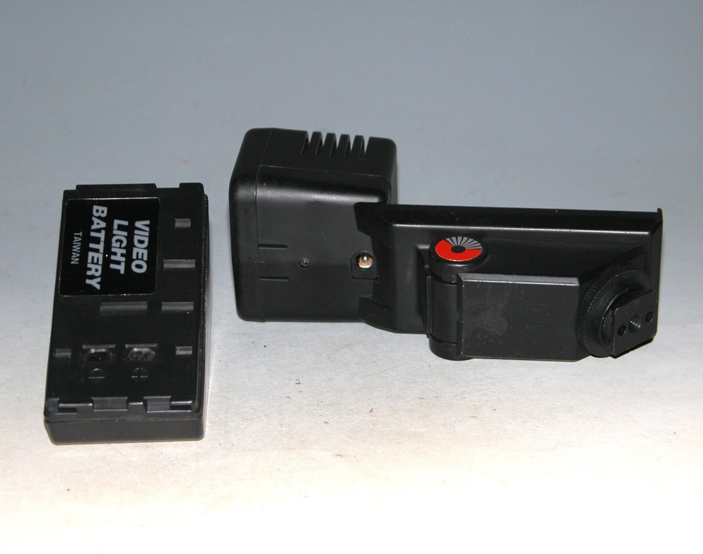 VIDEO Camcorder Light + Hot Shoe Extender w/Battery