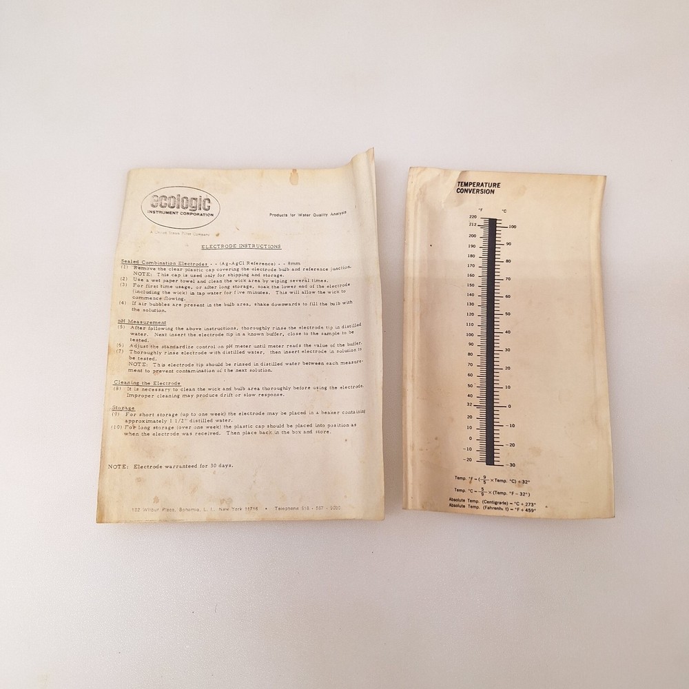 ECOLAB pH Temp Meter Model 102 B w Case Buffer Solution Ecologic Lab Equipment