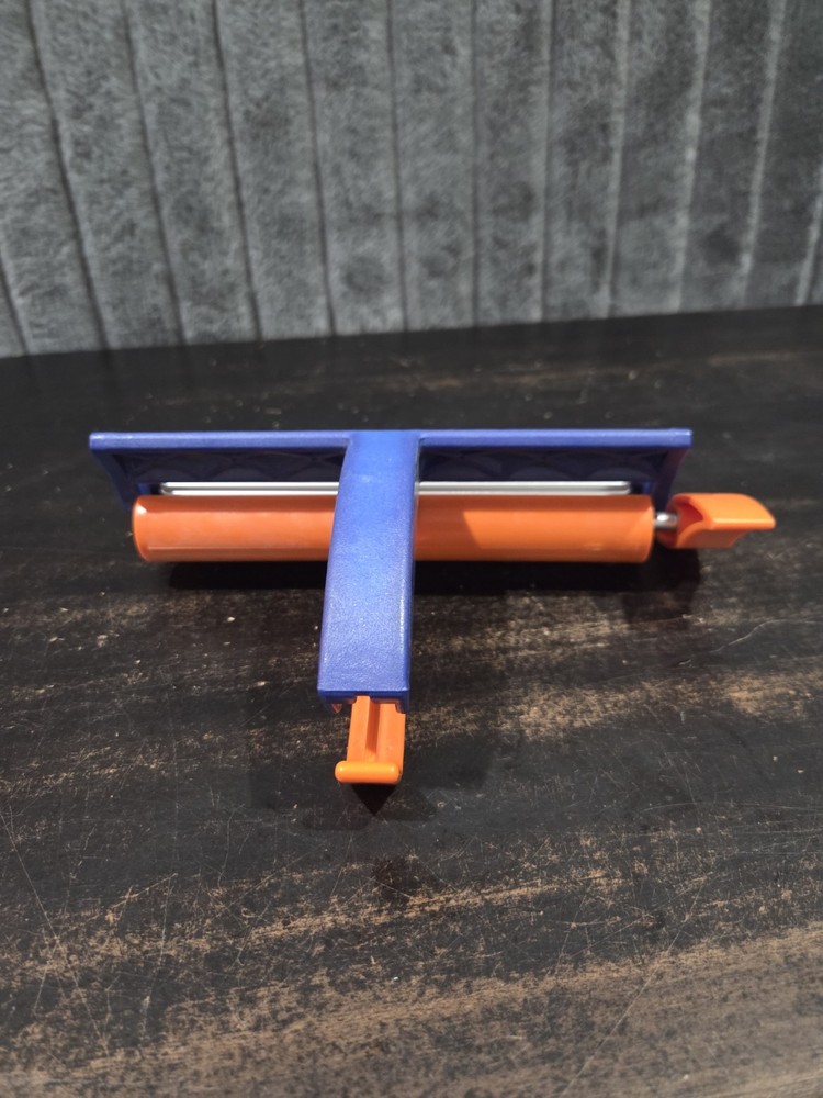 Fiskars Wavy Paper Crimper Tool 6.5” Wide