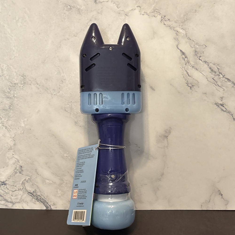 Bluey NWT Bubble Blower/ Batteries Not Included