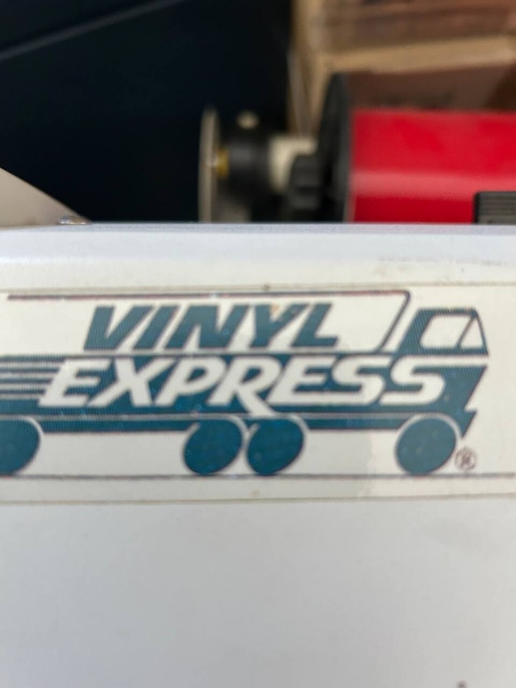 Vinyl Express Ultra Series Plotter Cutter