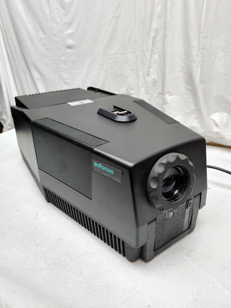 InFocus LitePro 550LS Presentation Office Meeting Projector