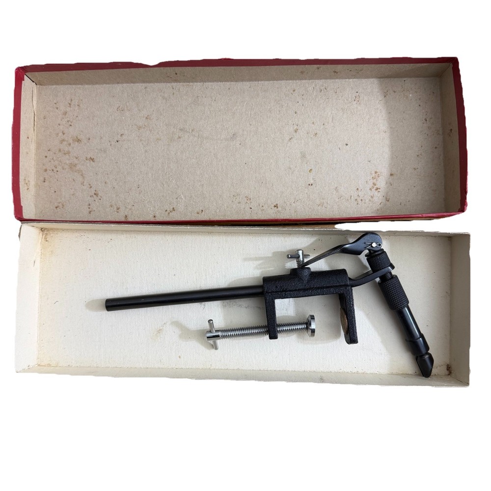 Ty-Master Original Model A Fly Tying Vise Black with Box 1 Pack