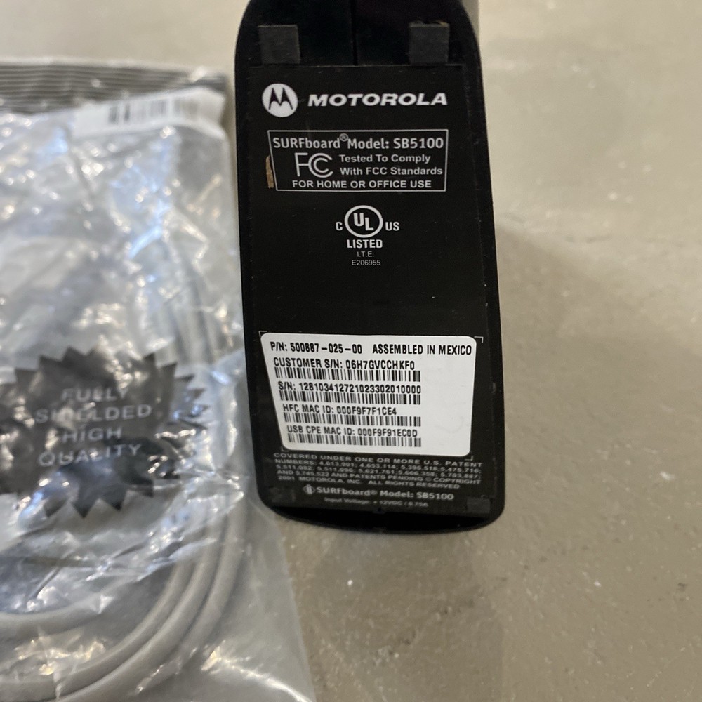 Small lot of random untested Electronic Devices / Chargers