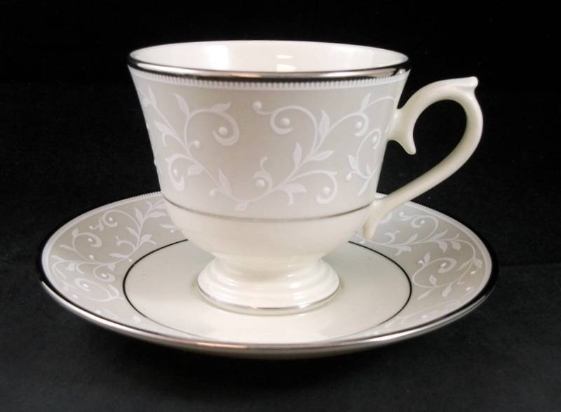 Lenox Pearl Innocence 5 Piece Place Setting