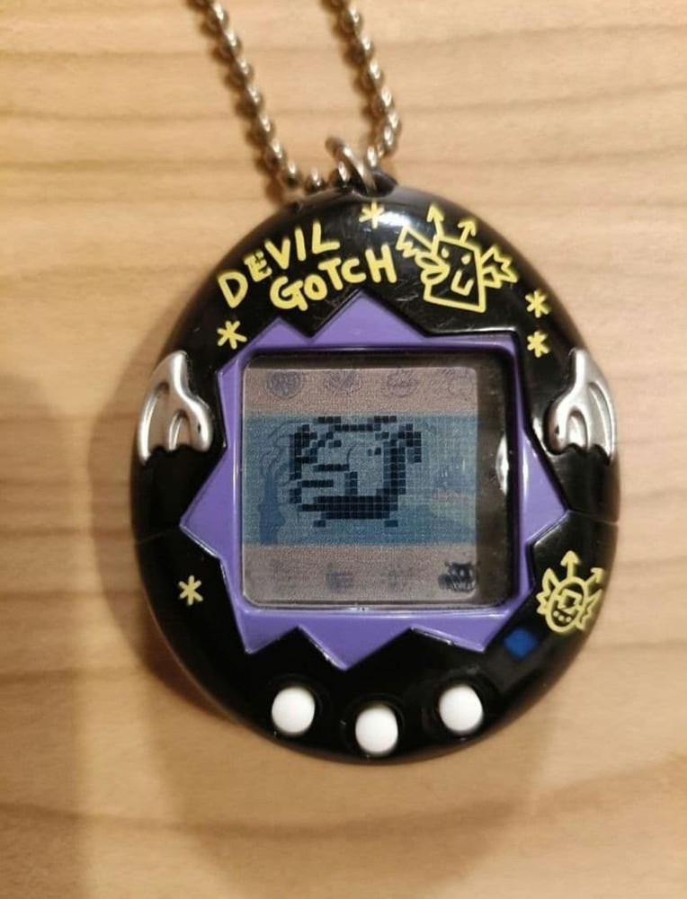 Bandai Deviltchi Devilgotchi Devil Tamagotchi Virtual Pet Black 1998 TMGC