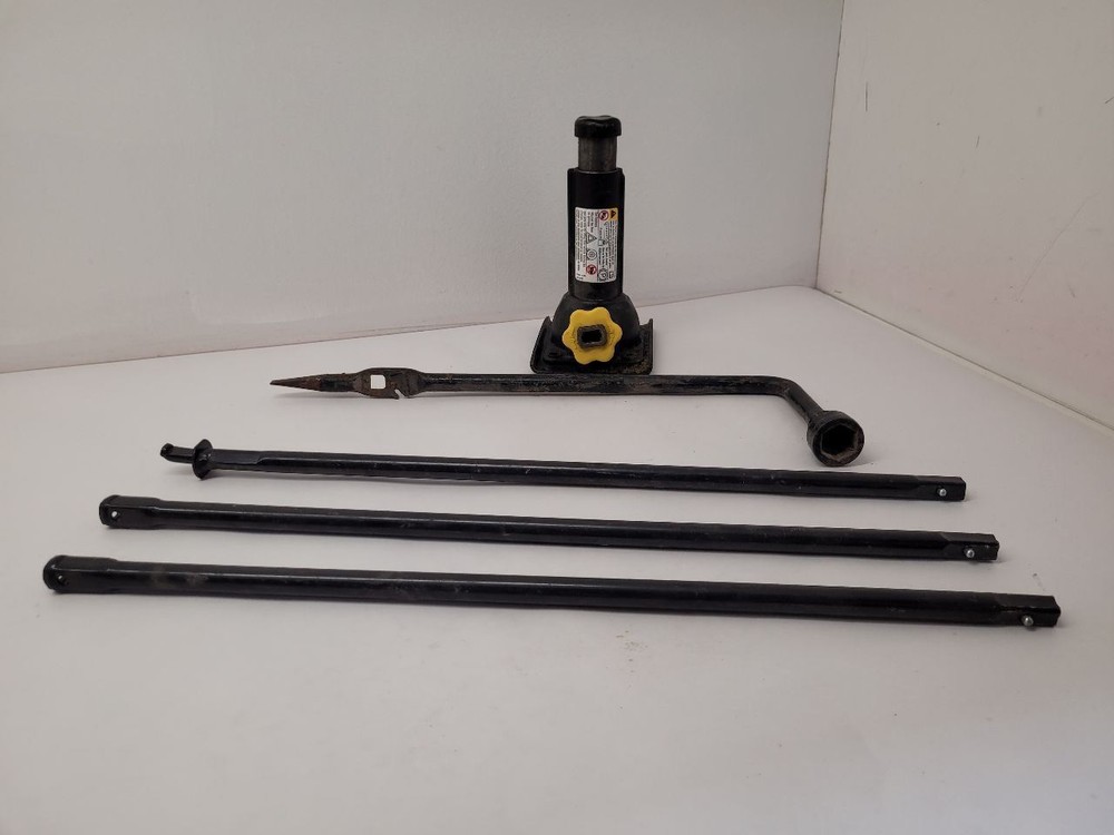 2013 GMC SIERRA 1500 Jack