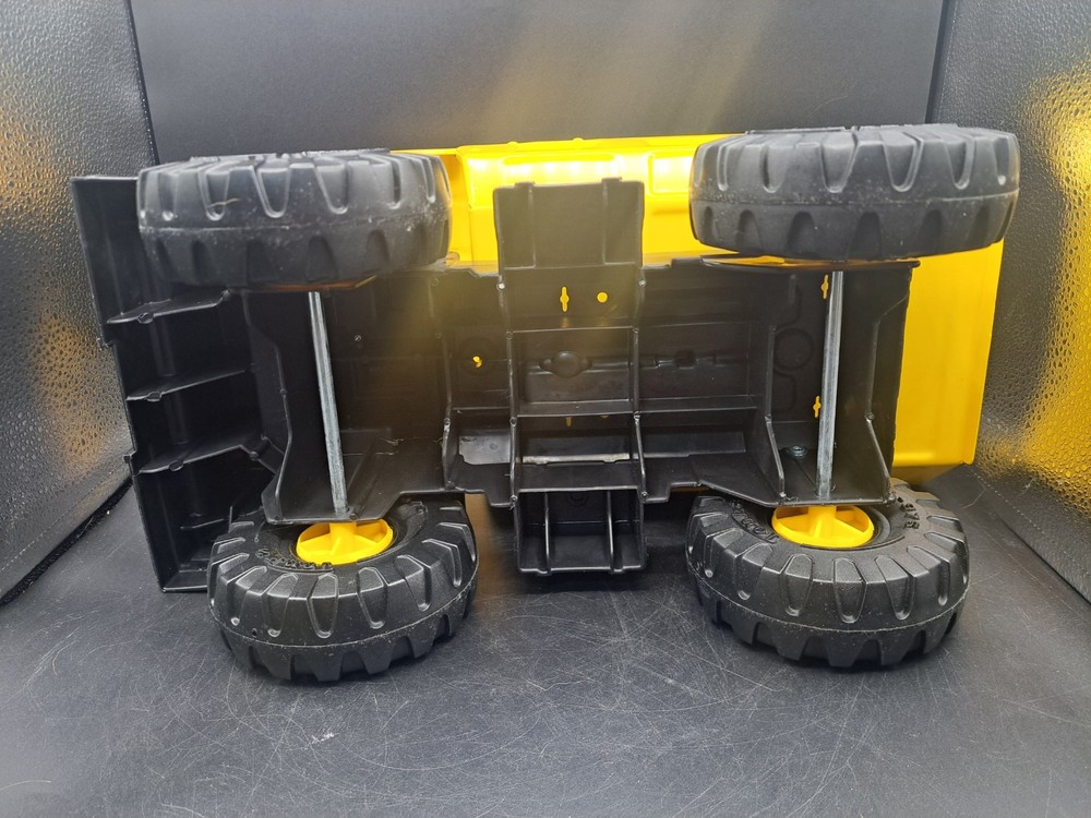 2012 Hasbro: Tonka Dump Truck (354)