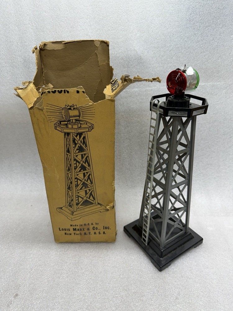 VINTAGE LOUIS MARX REVOLVING BEACON TOWER & BOX