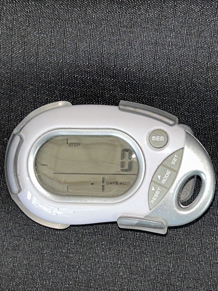 Walking Pedometer Electronic 3D Sensor High Accuracy White Step Counter & Clip