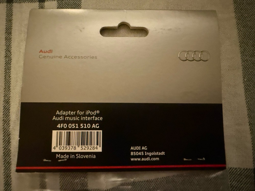 Genuine Audi Music Interface Adapter For iPod 30 Pin Connector Cable