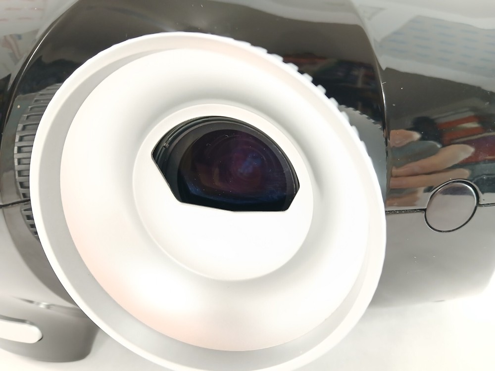 Planar HD 720p Multimedia Projector + Remote & Lamp! HDMI, Component, S-Video