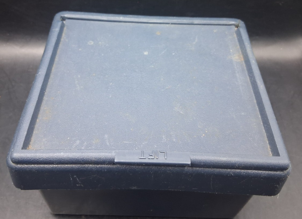 Rubber Queen Floppy Disk Container #5128 Blue 5x6" 6 Slots