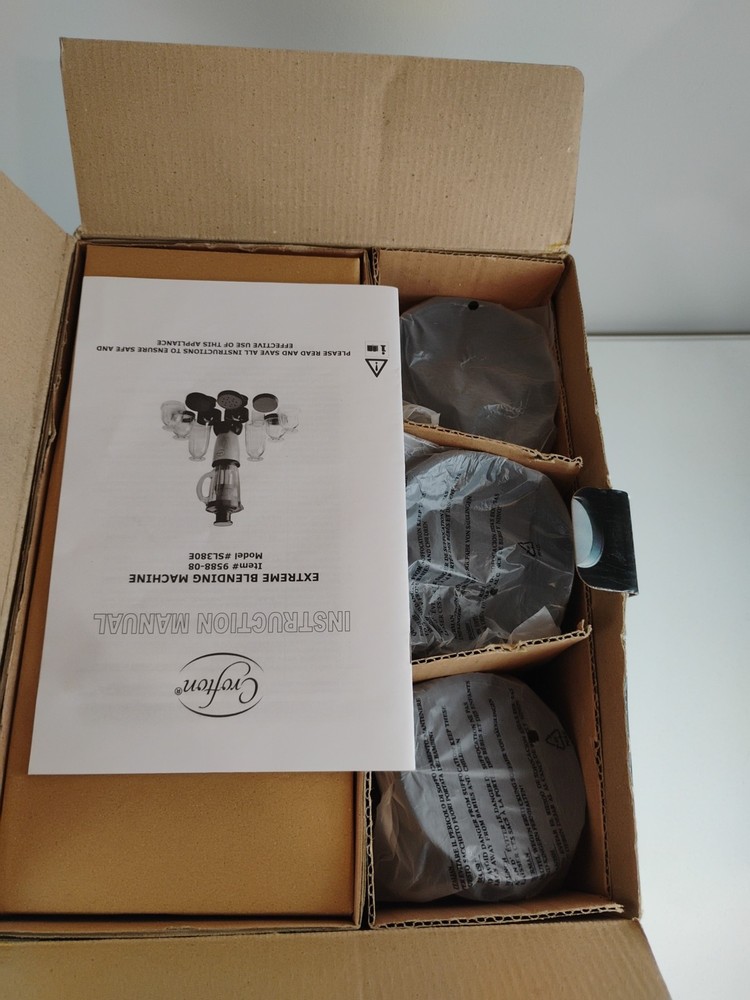 Crofton Extreme Blending Machine Blender Complete Set New In Box - Silver NIB