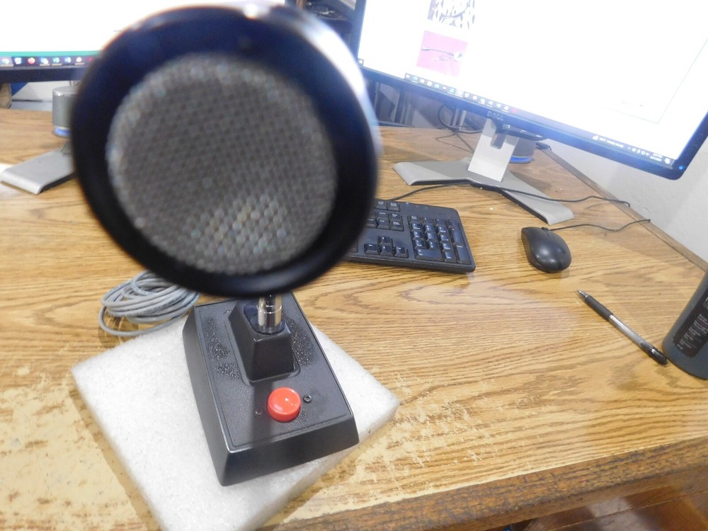 Shure Model: 503BG Close Talk Microphone. PS2 Connector