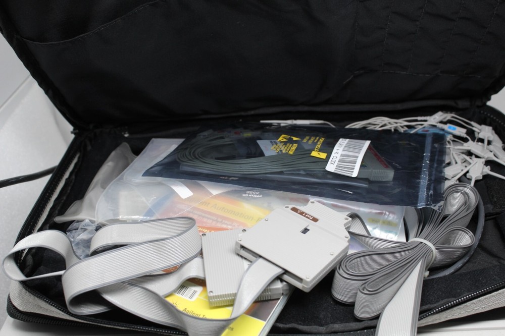 Logic Analyzer, Agilent 1693A With bag