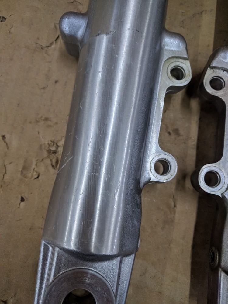 2000-2013 Harley-Davidson Touring Lower Fork Sliders Legs (Read)