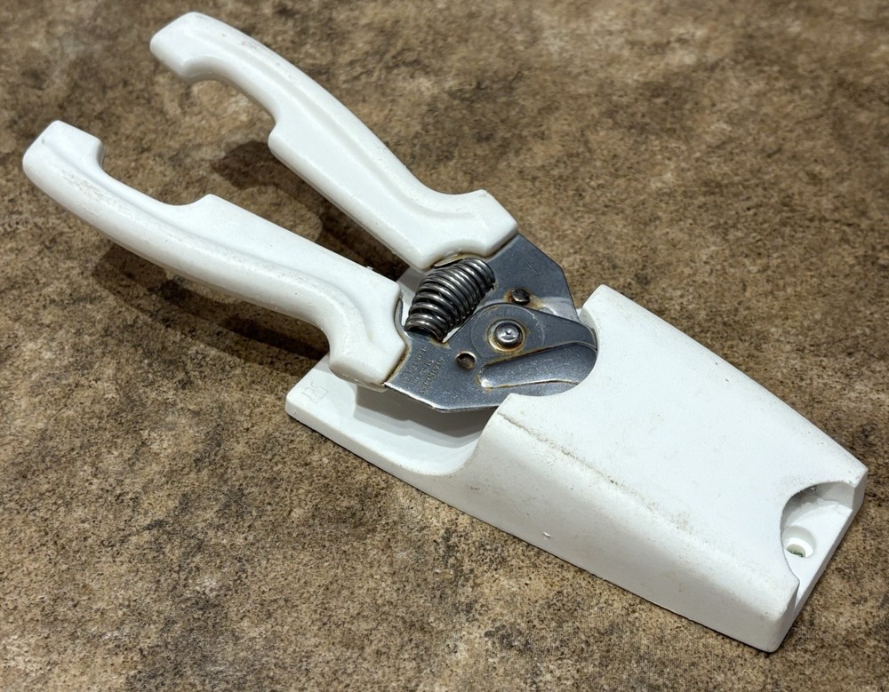 Pampered Chef #1075 Kitchen Shears