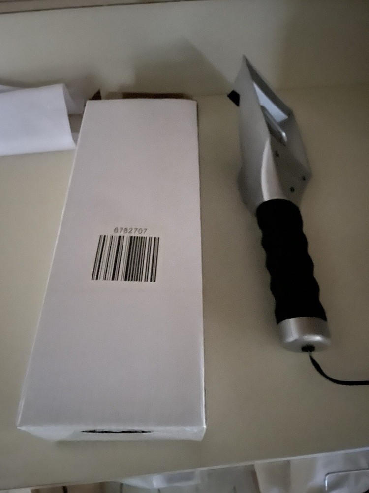 Fortune 8 12V Heated Ice Scraper Lighted NEW