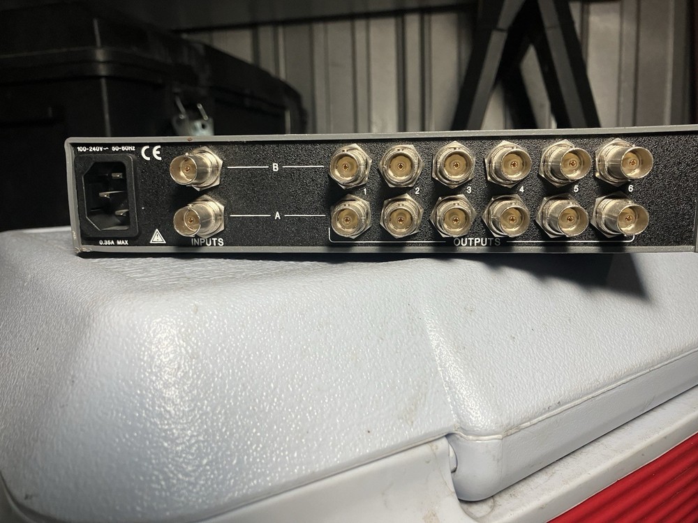 Extron Composite Video Distribution Amplifier