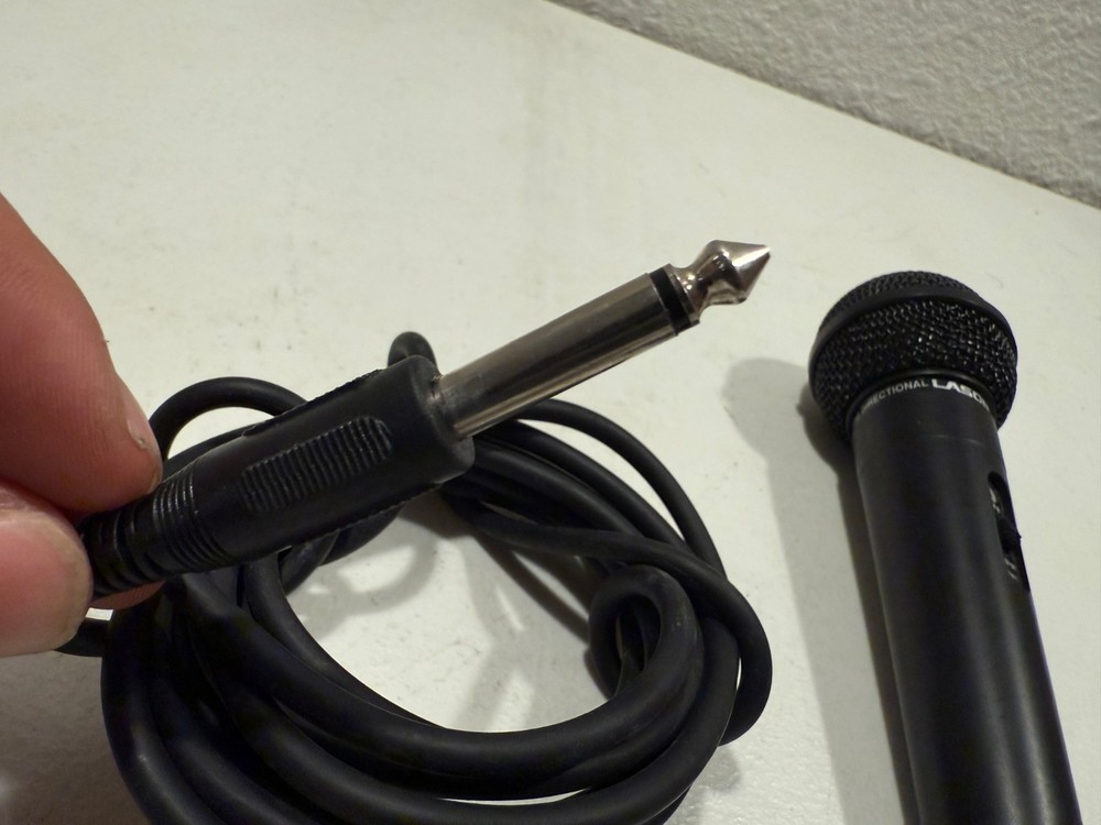 Lasonic Dynamic Vocal Instrument Undirectional Microphone