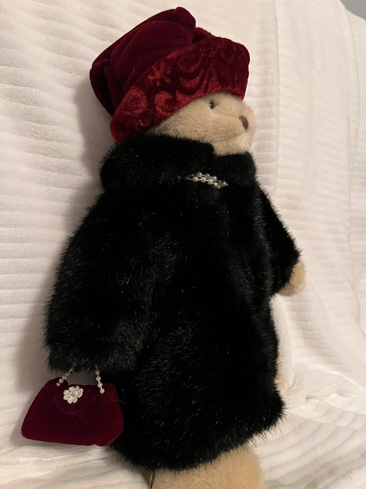 Vintage Russ Teddy Bears
