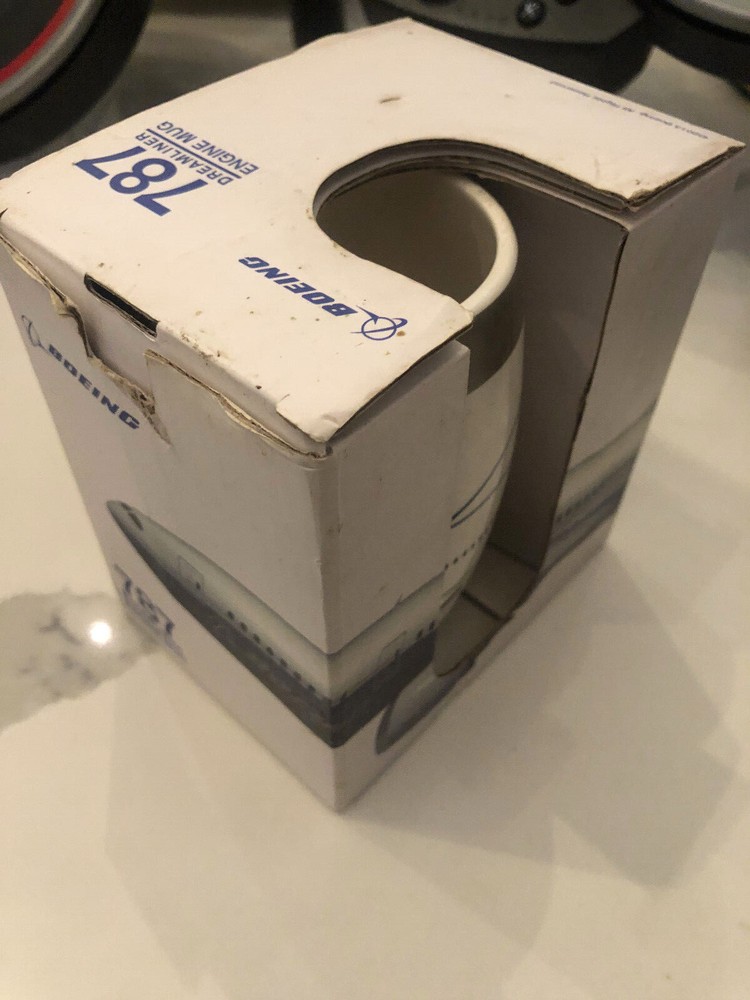 NEVER USED—BOEING 787 Dreamliner Airplane Engine—Coffee Mug