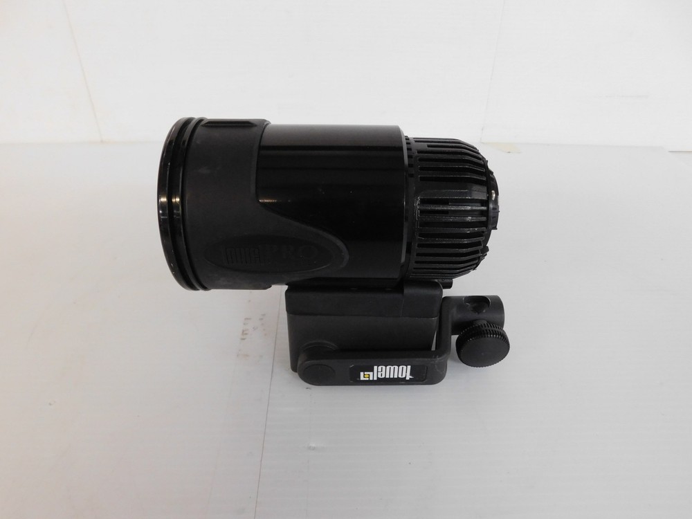 ^^ LOWEL PRO POWER LED DAYLIGHT (SLJ37)