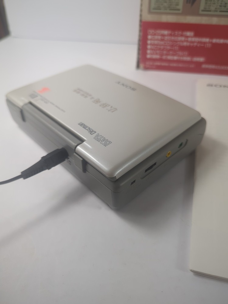 Sony DD-25 Data Discman Electronic Handheld Book Player Japanese