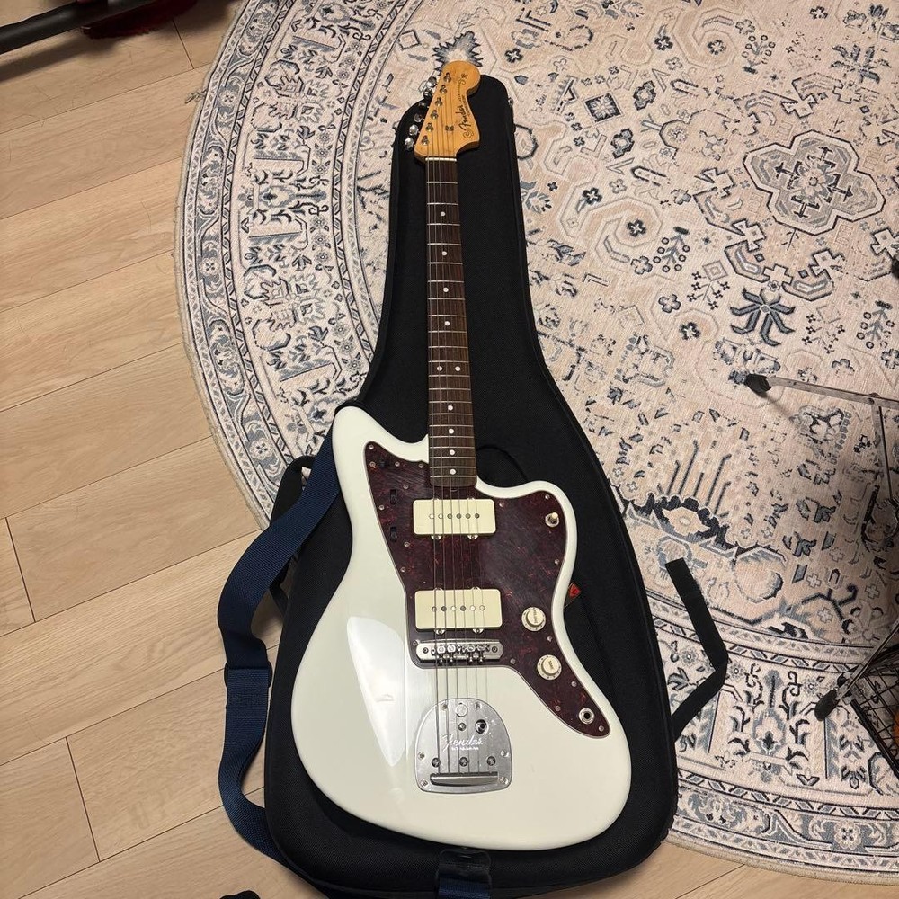 FENDER Jazzmaster