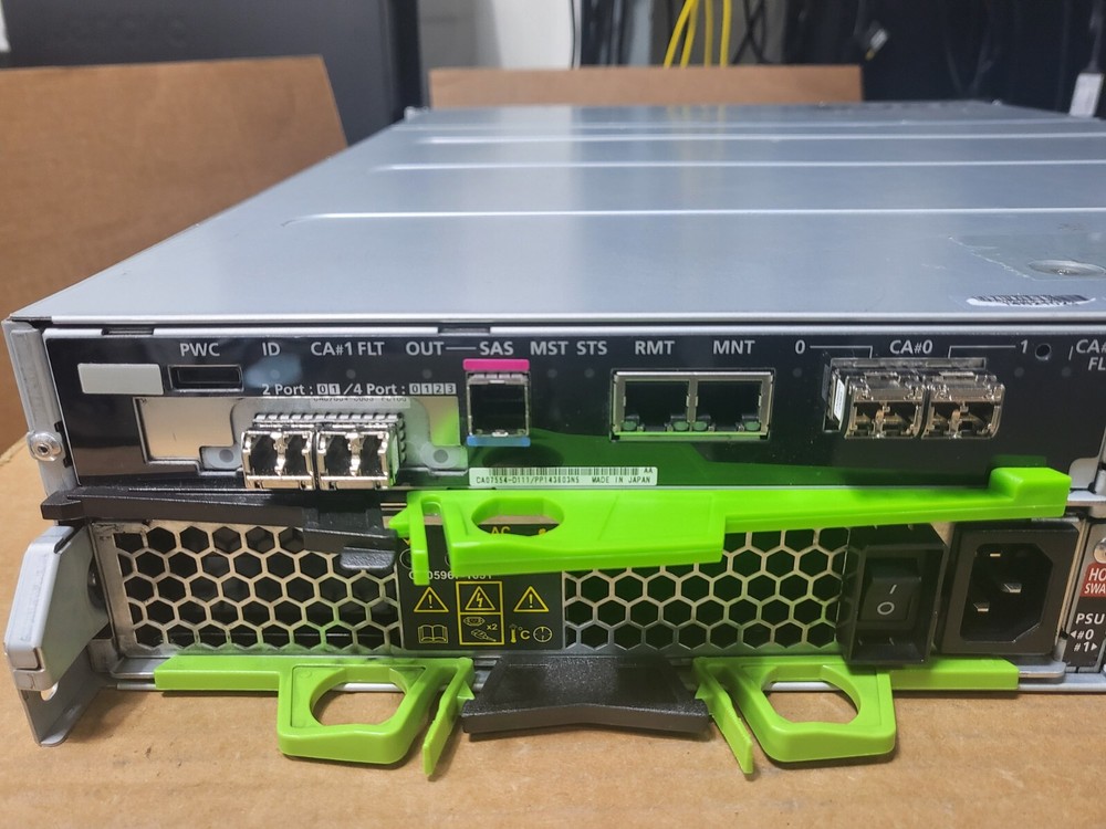 Fujitsu Eternus DX100 S3