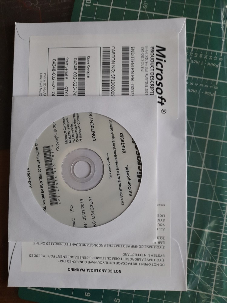Microsoft SQL Server 2019 Standard w CALs DVD + License Pack