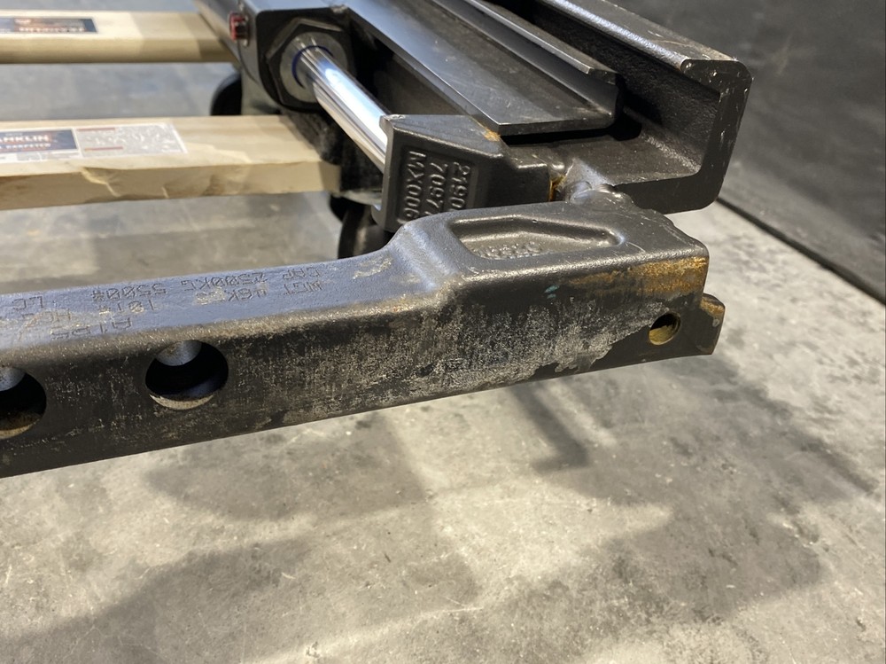 CASCADE 55F-SSS-A185, 32” SIDE SHIFT ASSY ONLY NEW