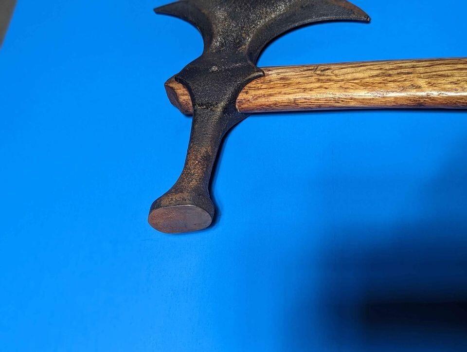 Vintage Viking tomahawk hatchet. no makers matkings