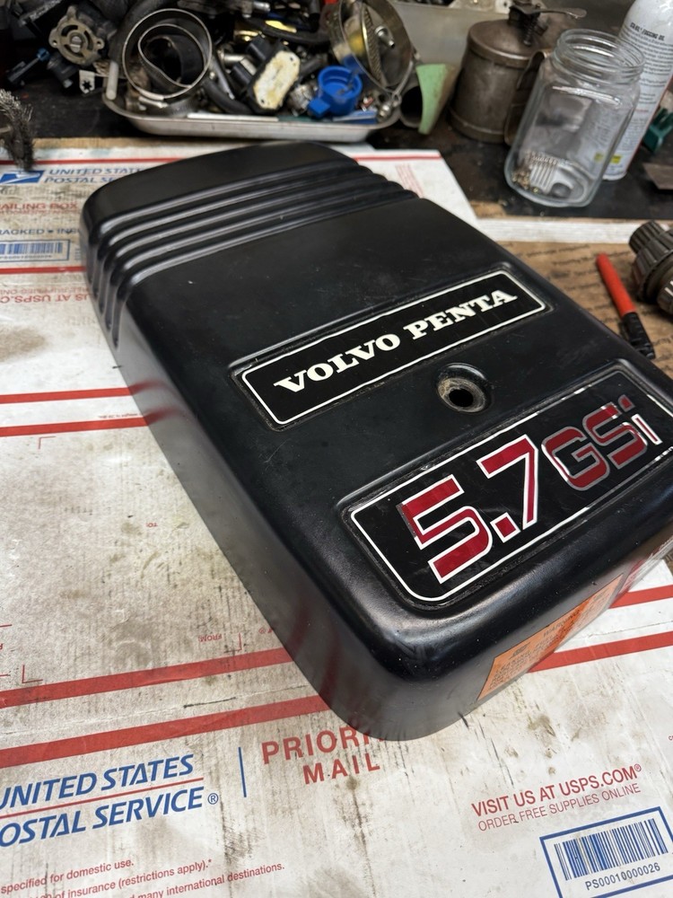 Volvo Penta 5.7 GSI engine cover