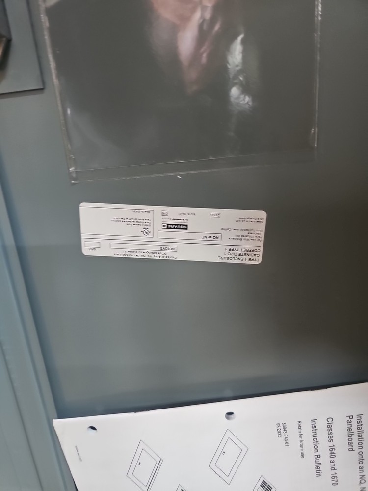 SQUARE D NQ NF LOAD CENTER PANELBOARD SURFACE FRONT NC62VS NOS