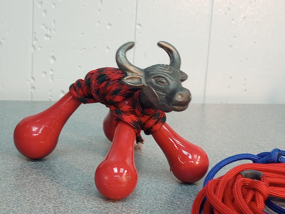 FIERY RED Micro Brahma Bull ROPING DUMMY - Pro Paracord Training Set