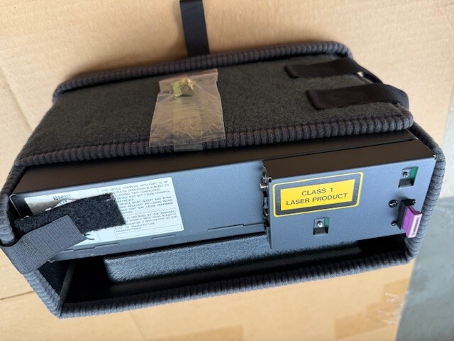 BMW 6 CD CHANGER MAGAZINE & CASE MINT
