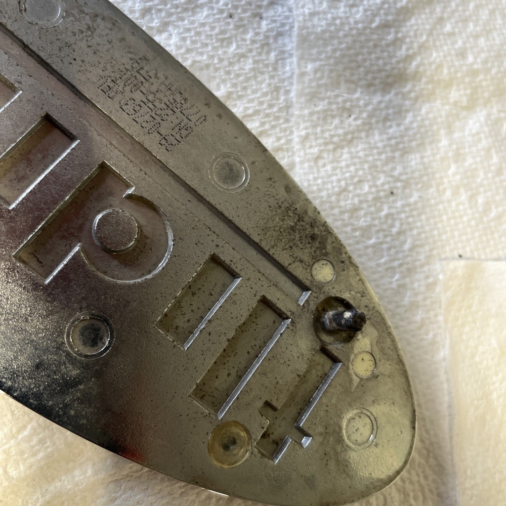 Unibilt Peterbilt Cab Sleeper System Emblem Metal Used E4